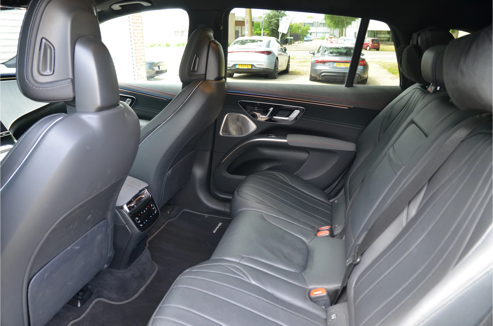 Hoofdafbeelding Mercedes-Benz EQS