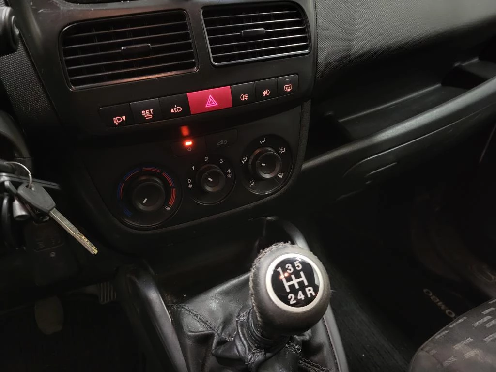 Hoofdafbeelding Opel Combo
