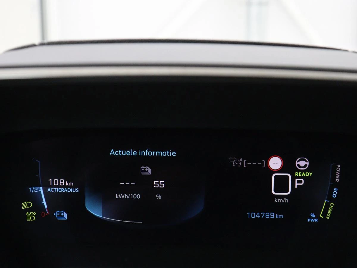 Hoofdafbeelding Peugeot e-2008