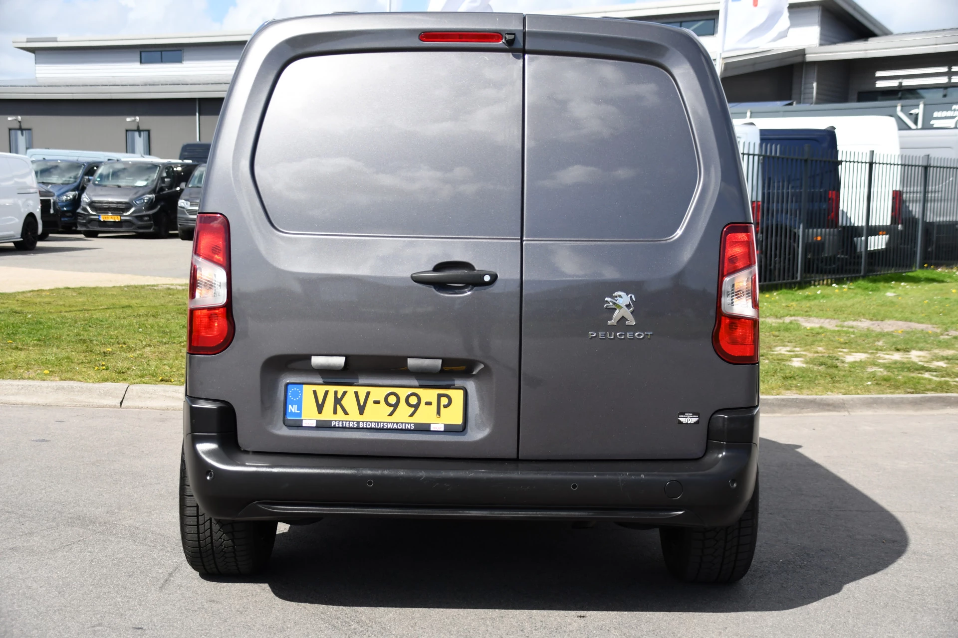 Hoofdafbeelding Peugeot Partner