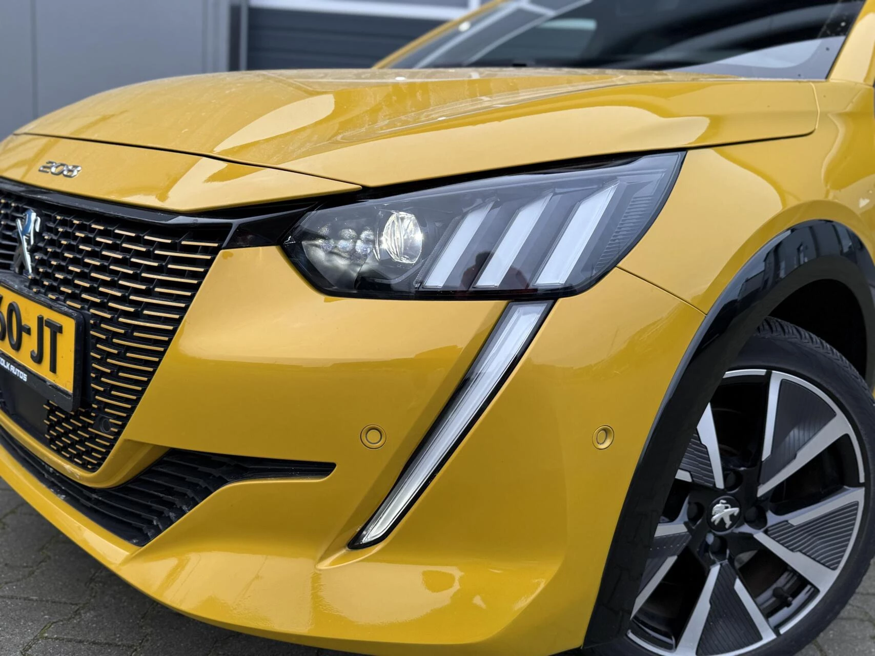 Hoofdafbeelding Peugeot e-208