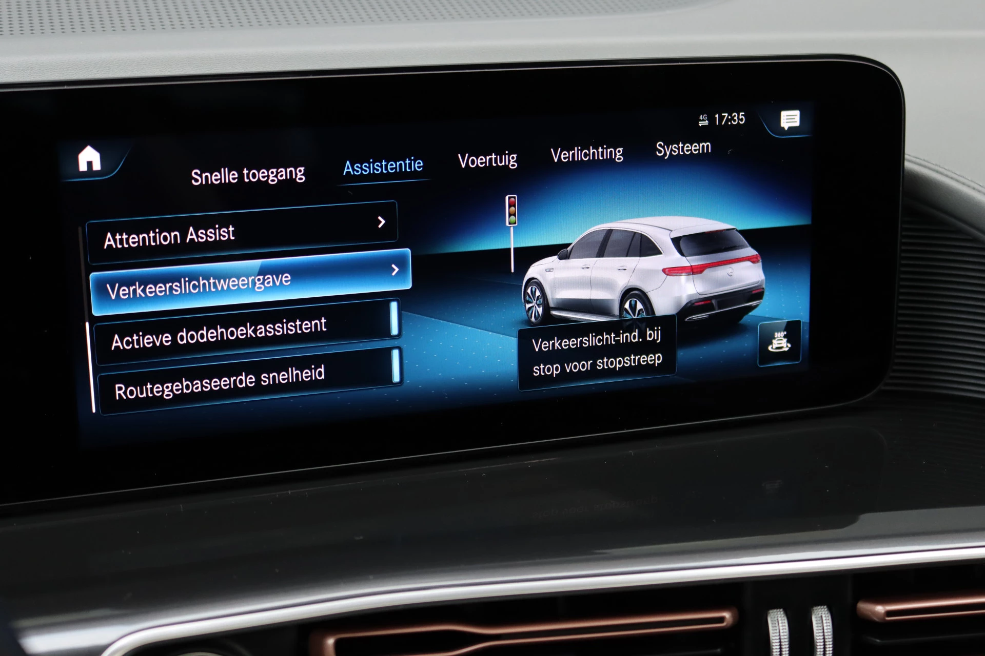 Hoofdafbeelding Mercedes-Benz EQC