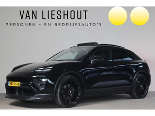 Hoofdafbeelding Porsche Macan Porsche Macan 4 100 kWh Sport Chrono I Elek.Stuur I  22' LM-velgen -- Bevrijdingsdag open van 11.00 t/m 16.00 uur --