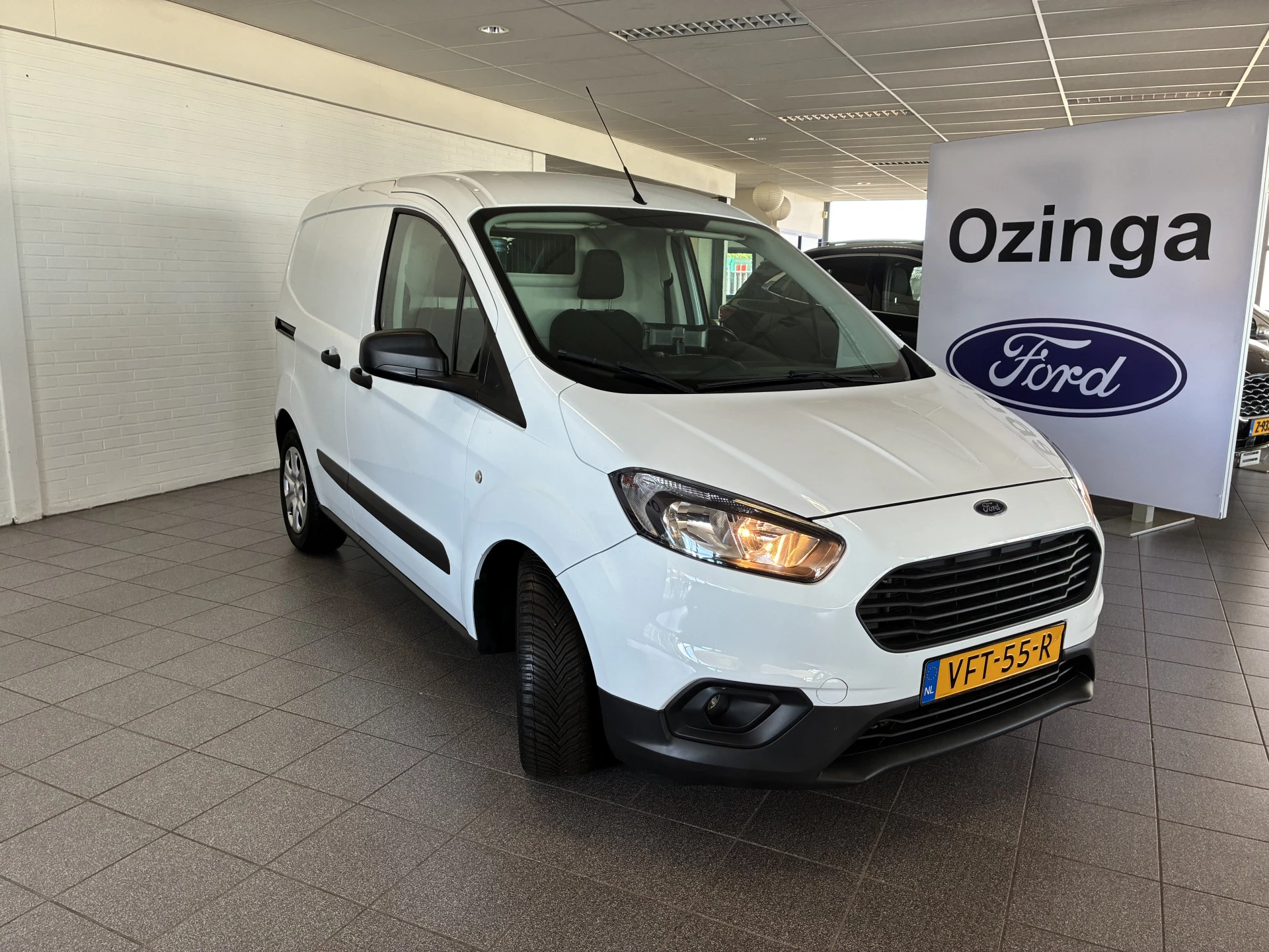 Hoofdafbeelding Ford Transit Courier