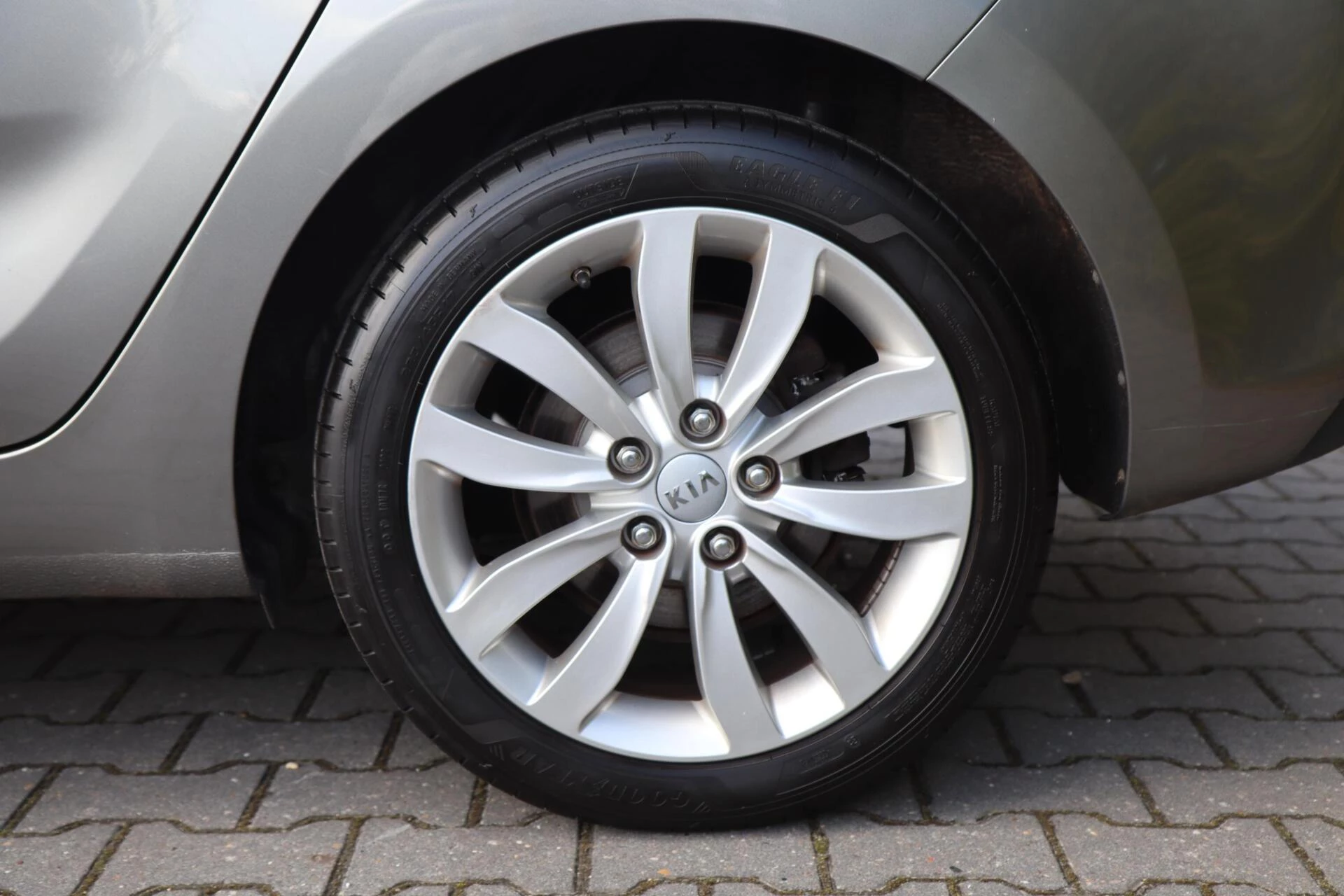 Hoofdafbeelding Kia Carens