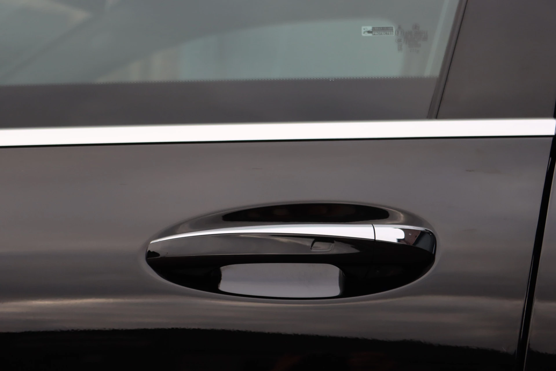 Hoofdafbeelding Mercedes-Benz EQC