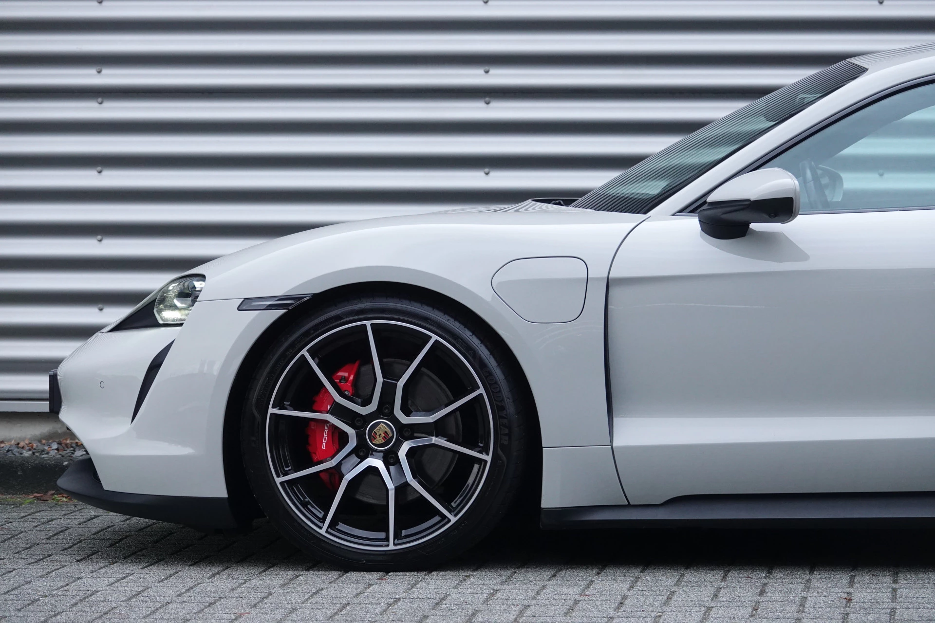 Hoofdafbeelding Porsche Taycan