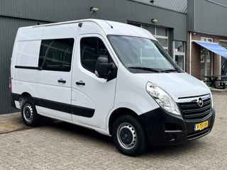 Hoofdafbeelding Opel Movano Opel Movano 2.3 CDTI BiTurbo L1H2 Airco Cruise controle Kastinrichting Achteruitrijcamera 2-Persoons Schuifdeur Zijruit rechts Euro 6 Bpm vrij !!1e eigenaar Dealer onderhouden
