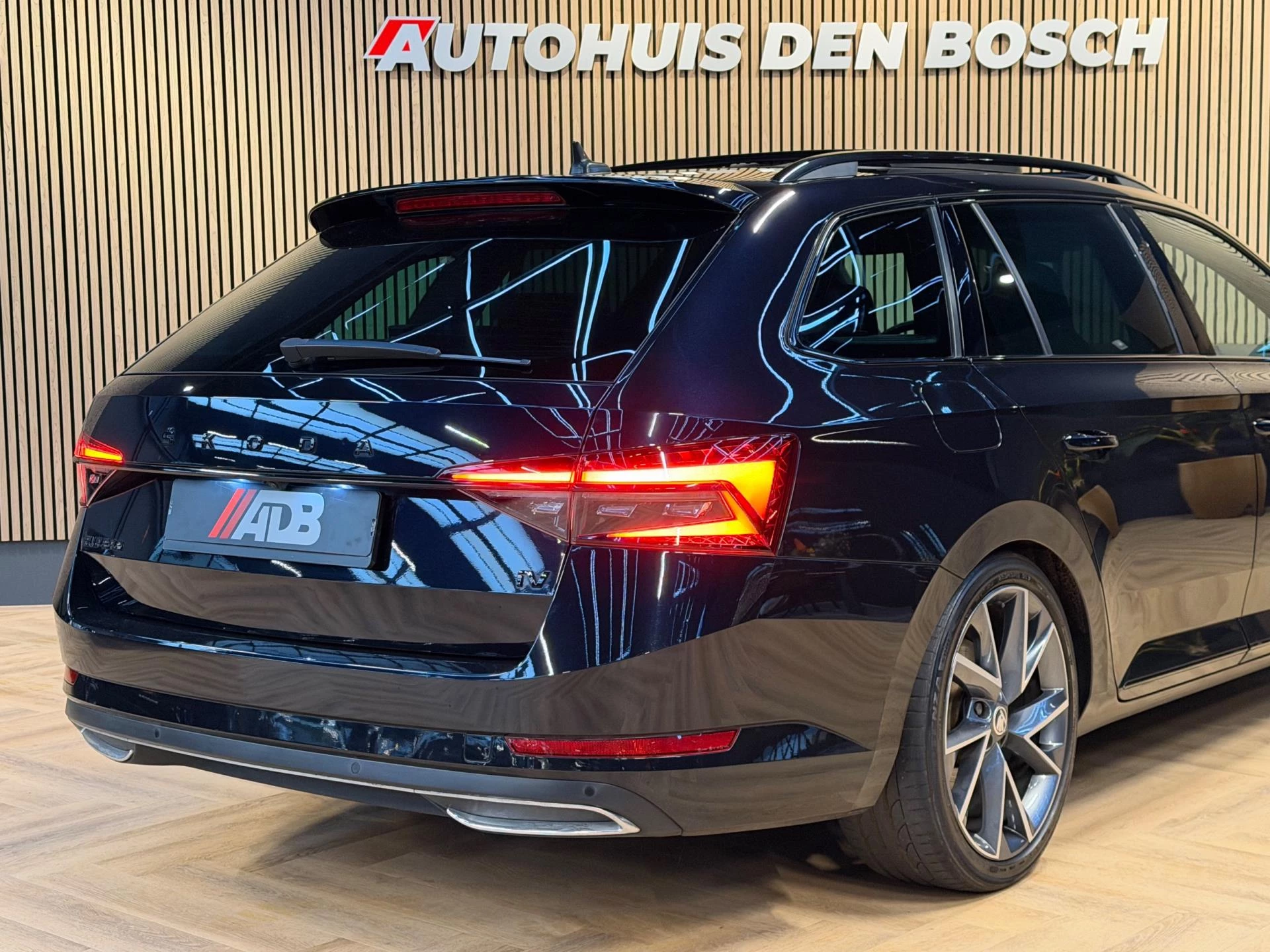 Hoofdafbeelding Škoda Superb