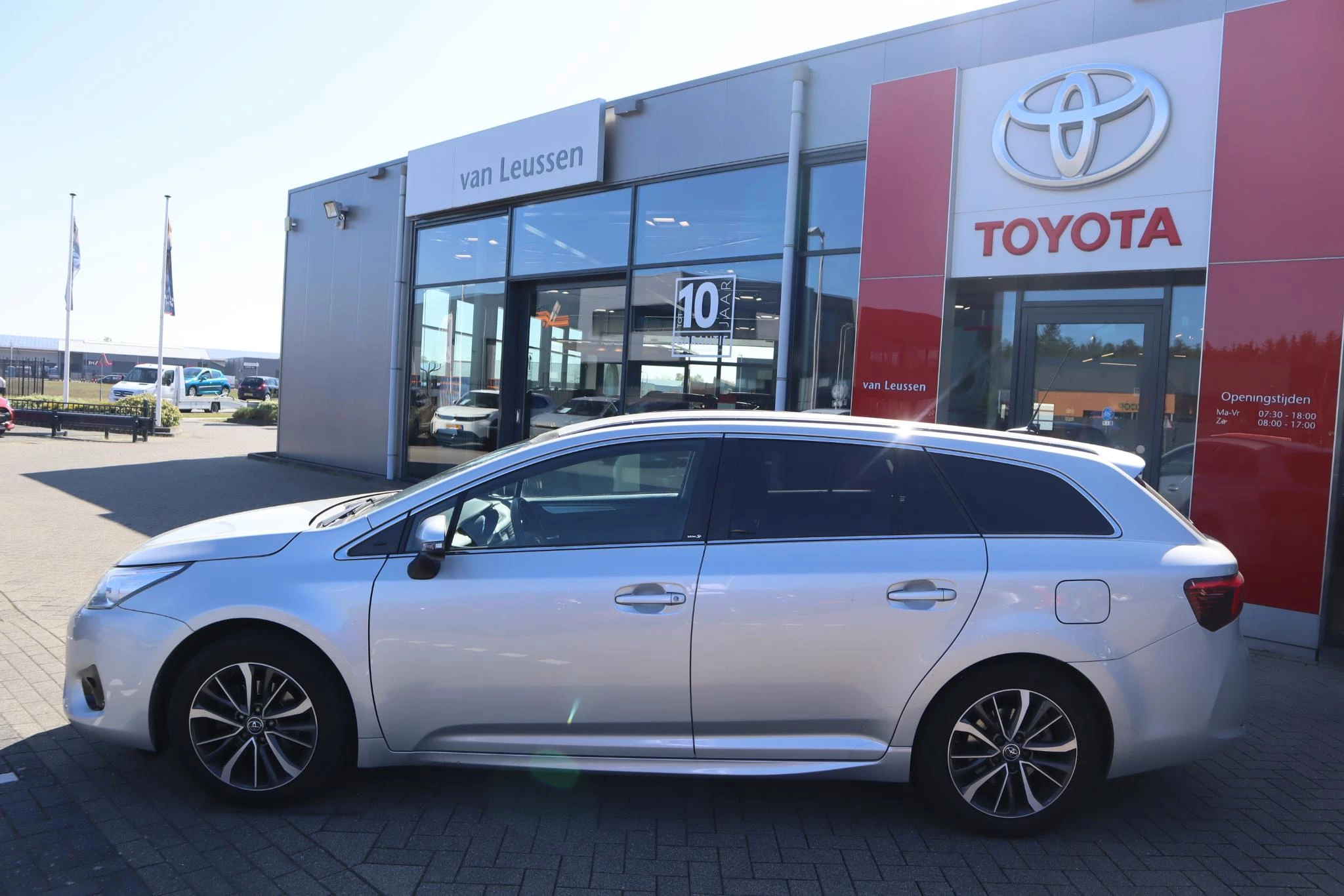 Hoofdafbeelding Toyota Avensis