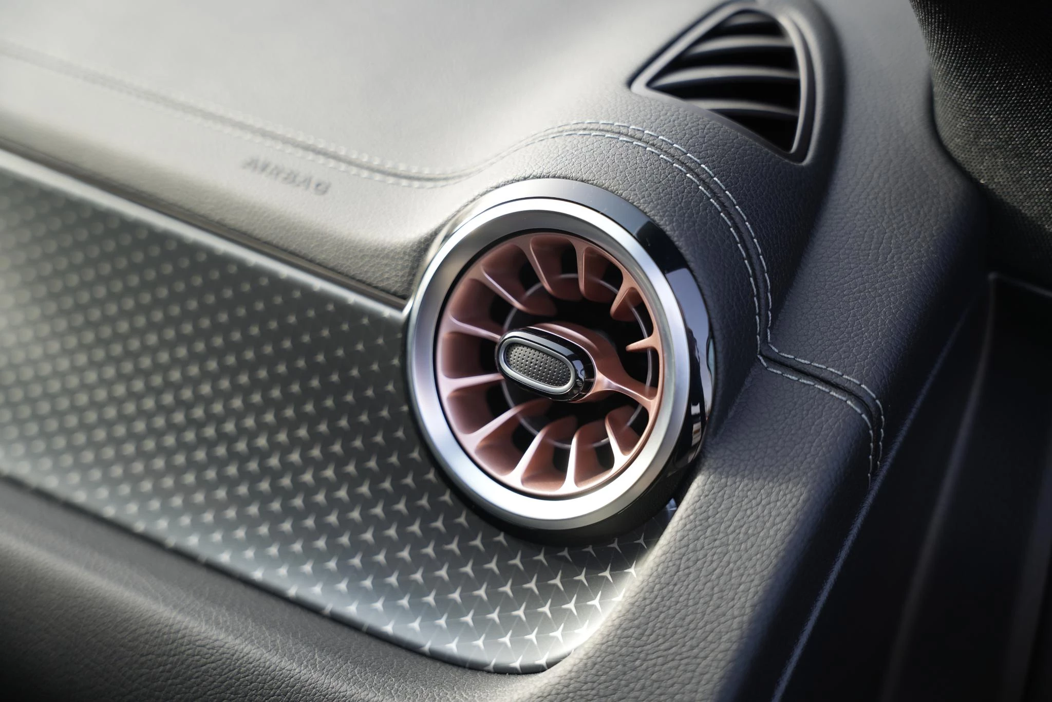 Hoofdafbeelding Mercedes-Benz EQA