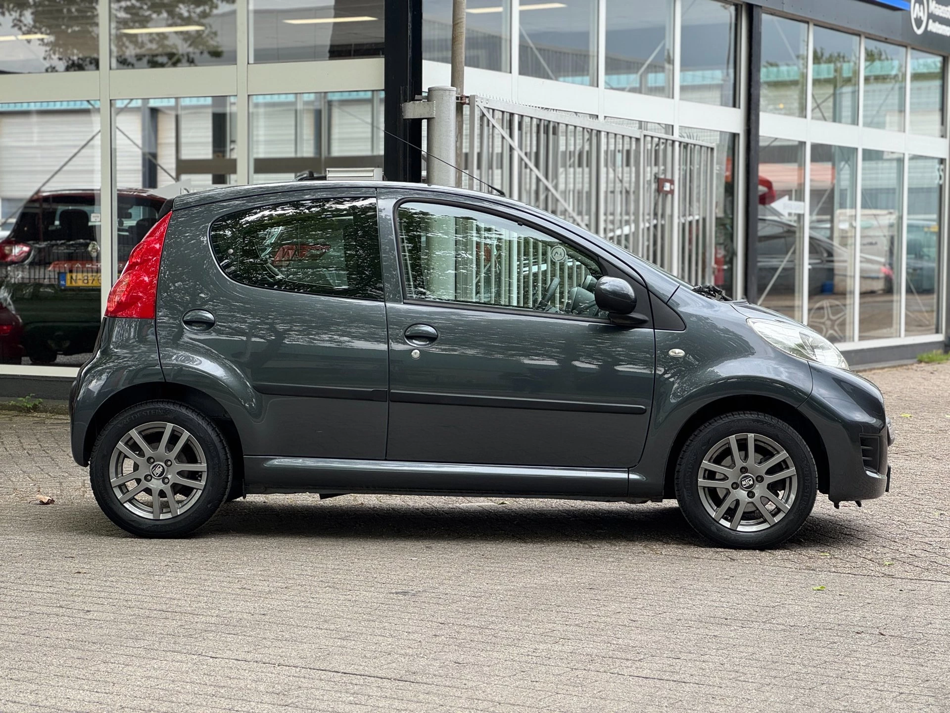 Hoofdafbeelding Peugeot 107