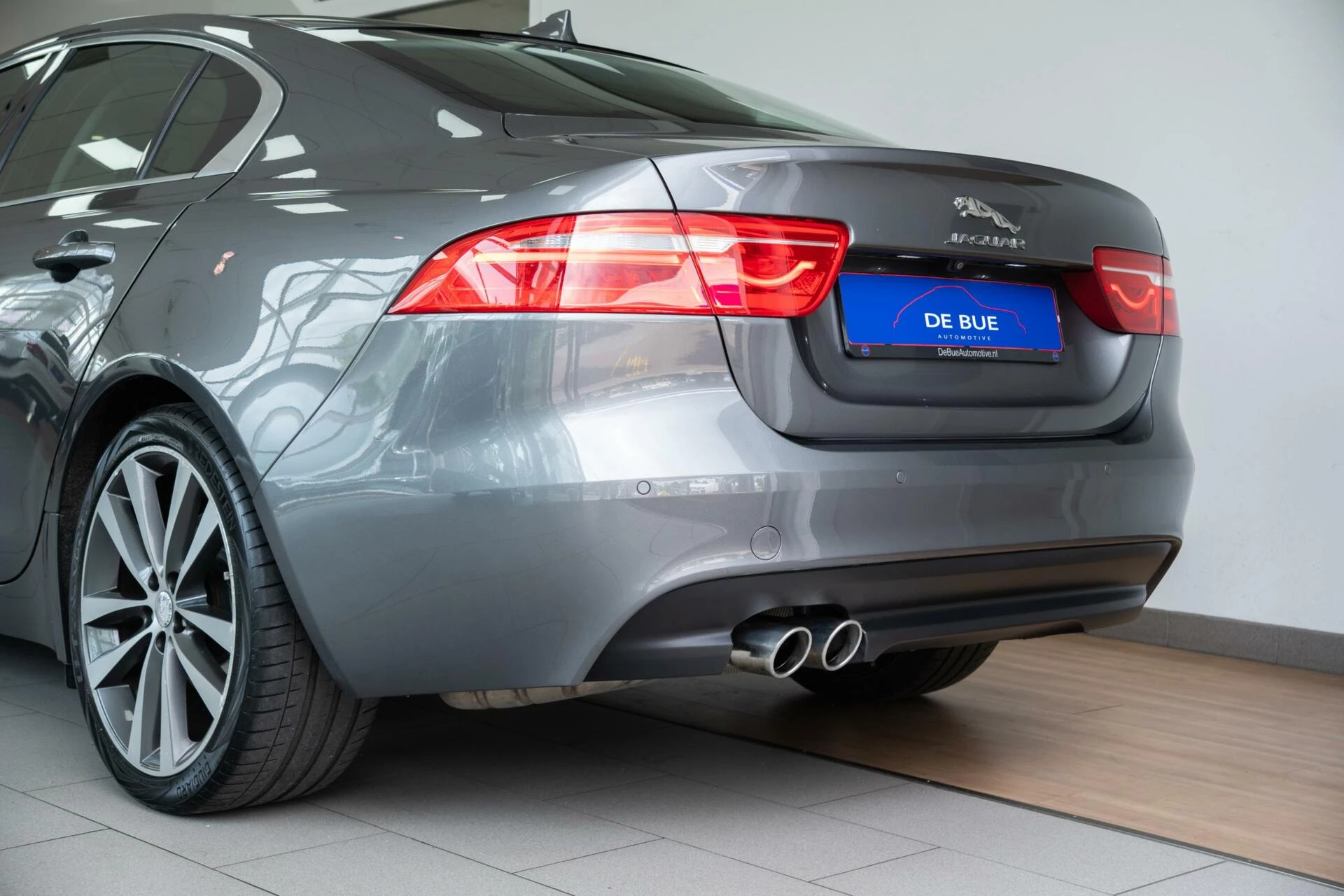 Hoofdafbeelding Jaguar XE