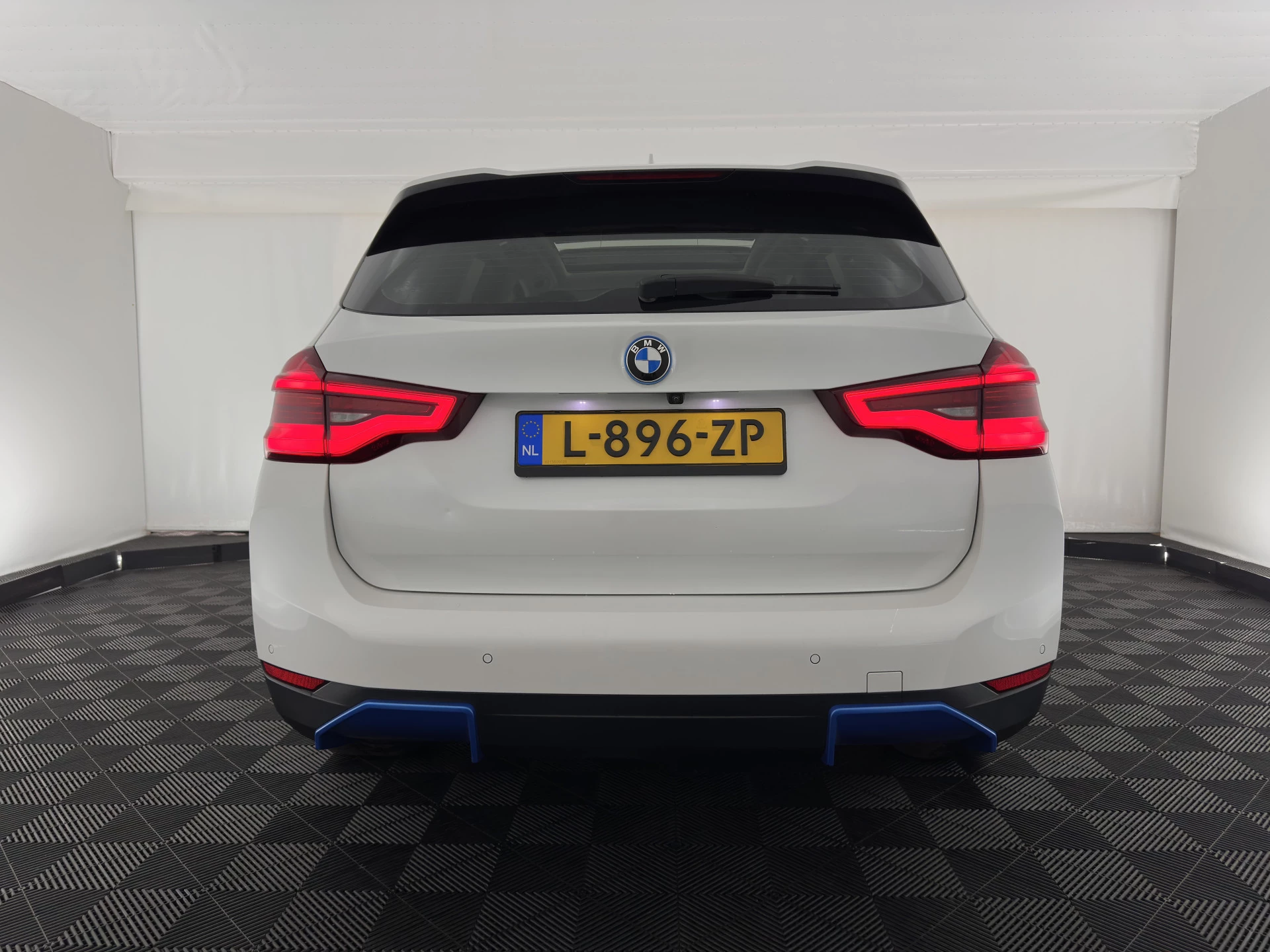 Hoofdafbeelding BMW iX3