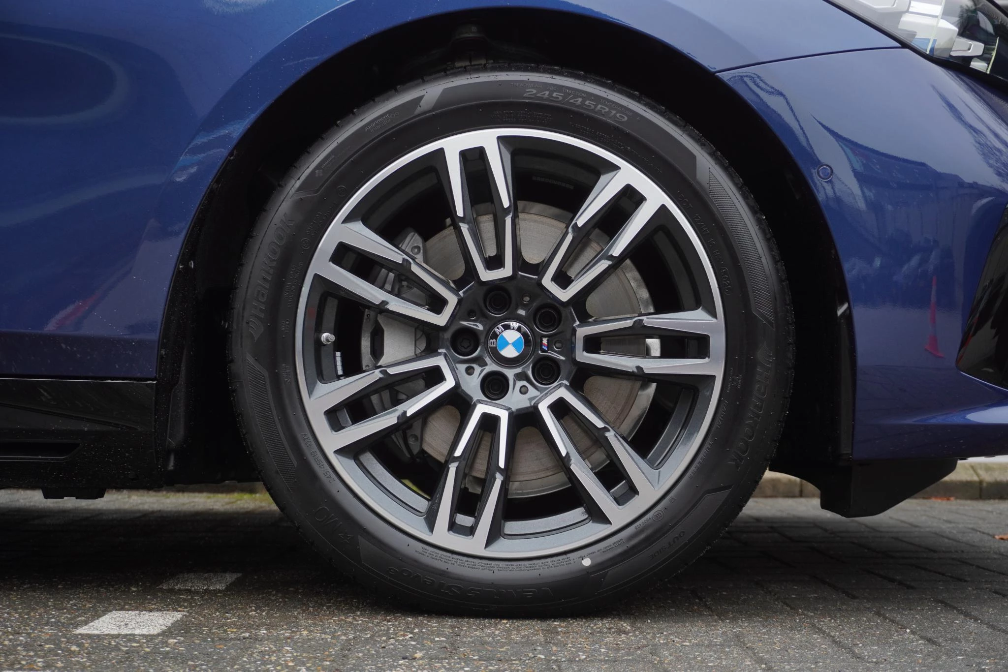 Hoofdafbeelding BMW i5