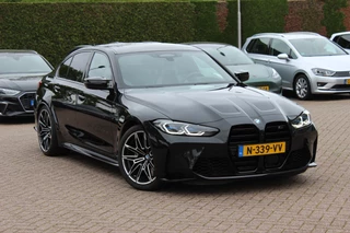 BMW M3 3-serie Competition / 360Camera / Carbon / Head-up / Keyless / Leder / 19'' / CarPlay / Dealer onderhouden / Stuur+Stoelverwarming / Dodehoek / DAB / ACC