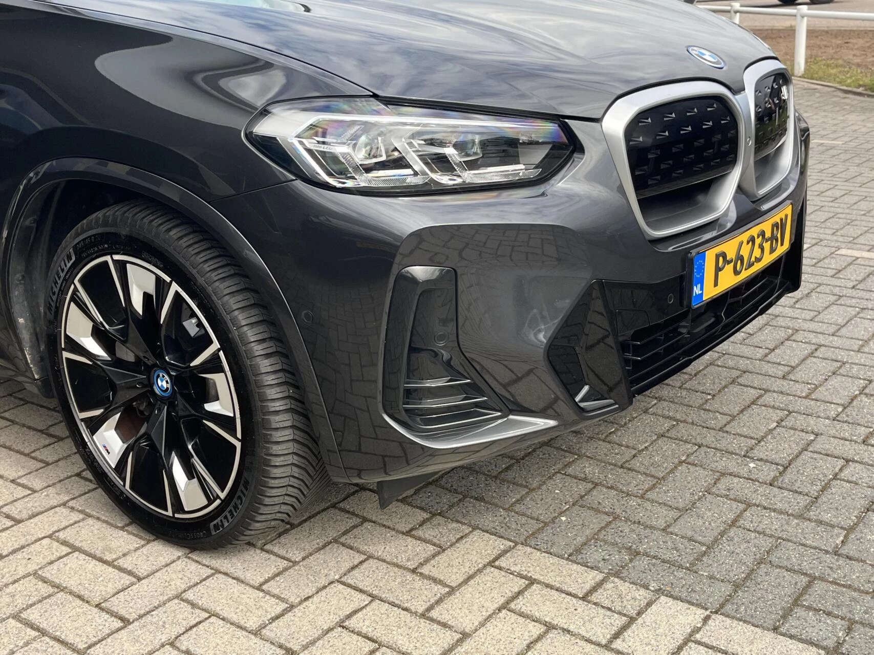 Hoofdafbeelding BMW iX3