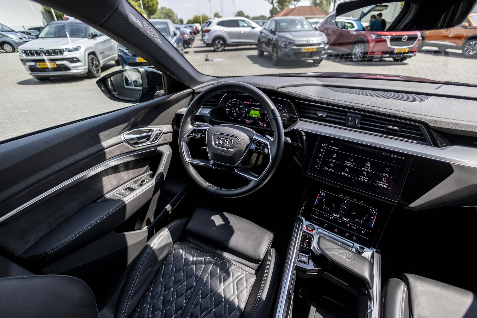 Hoofdafbeelding Audi e-tron