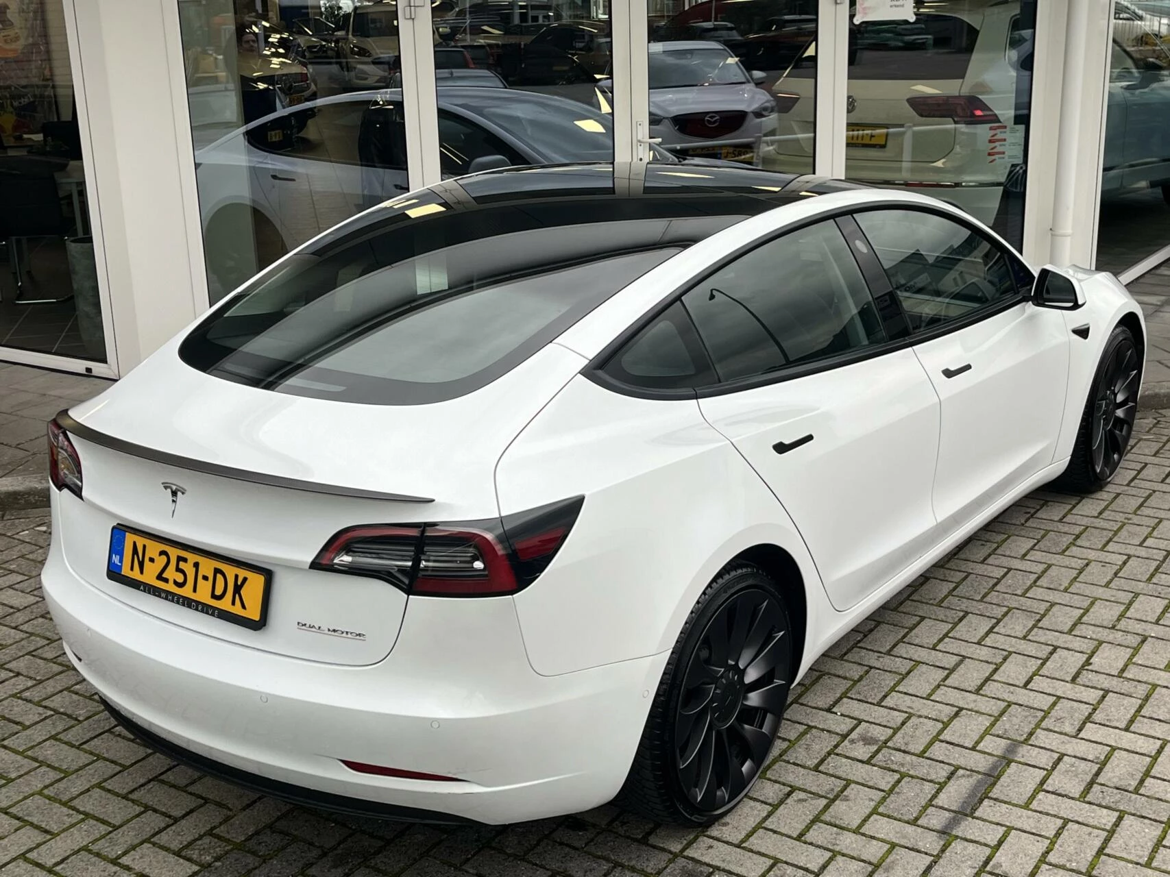 Hoofdafbeelding Tesla Model 3