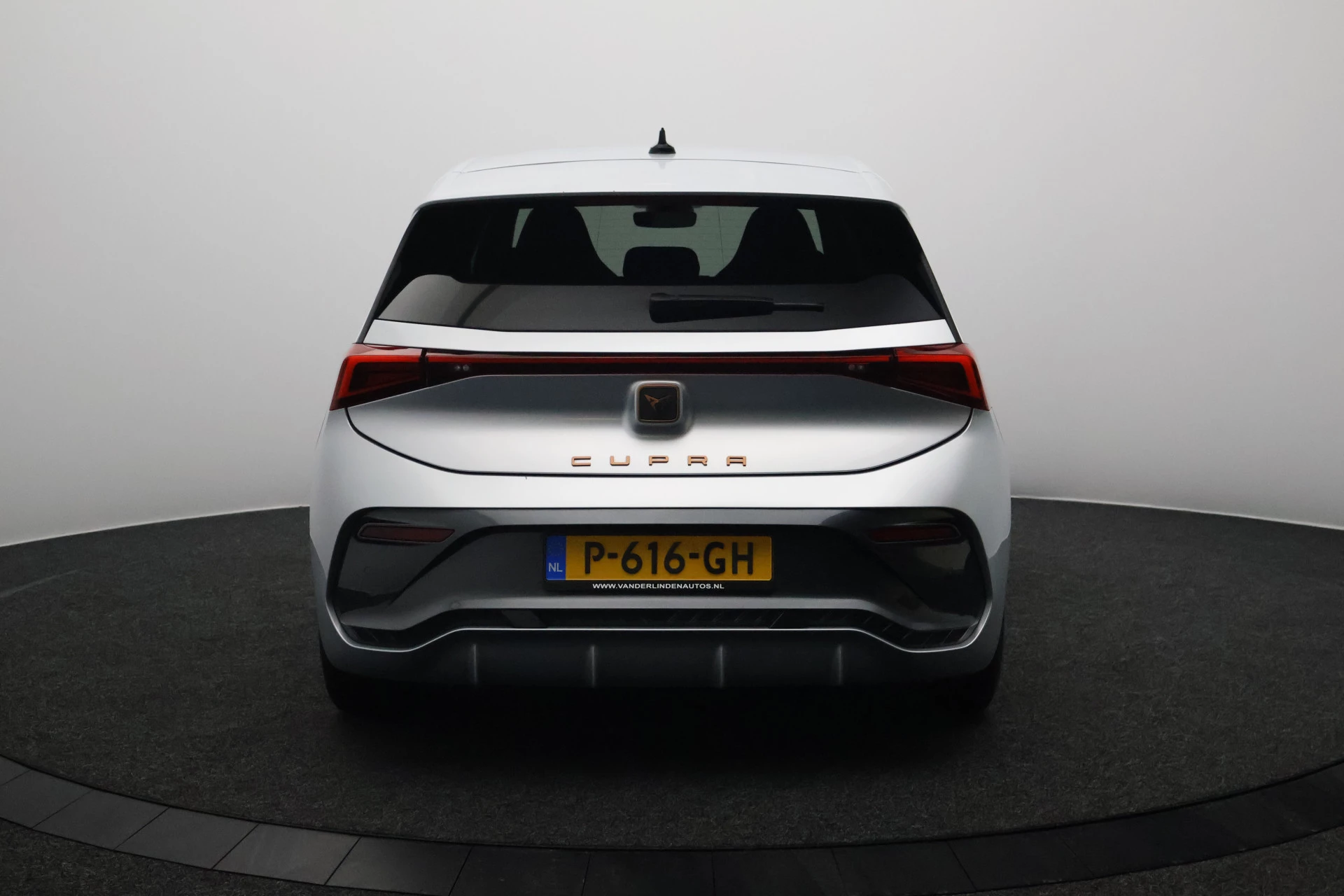 Hoofdafbeelding CUPRA Born