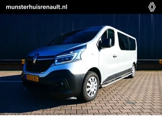 Hoofdafbeelding Renault Trafic Renault Trafic Passenger 2.0 dCi 145 Grand Intens AUTOMAAT! 9 personen - Navi, camera, cruise, sensor achter, dubbele airco