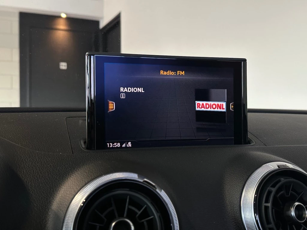 Hoofdafbeelding Audi Cabriolet