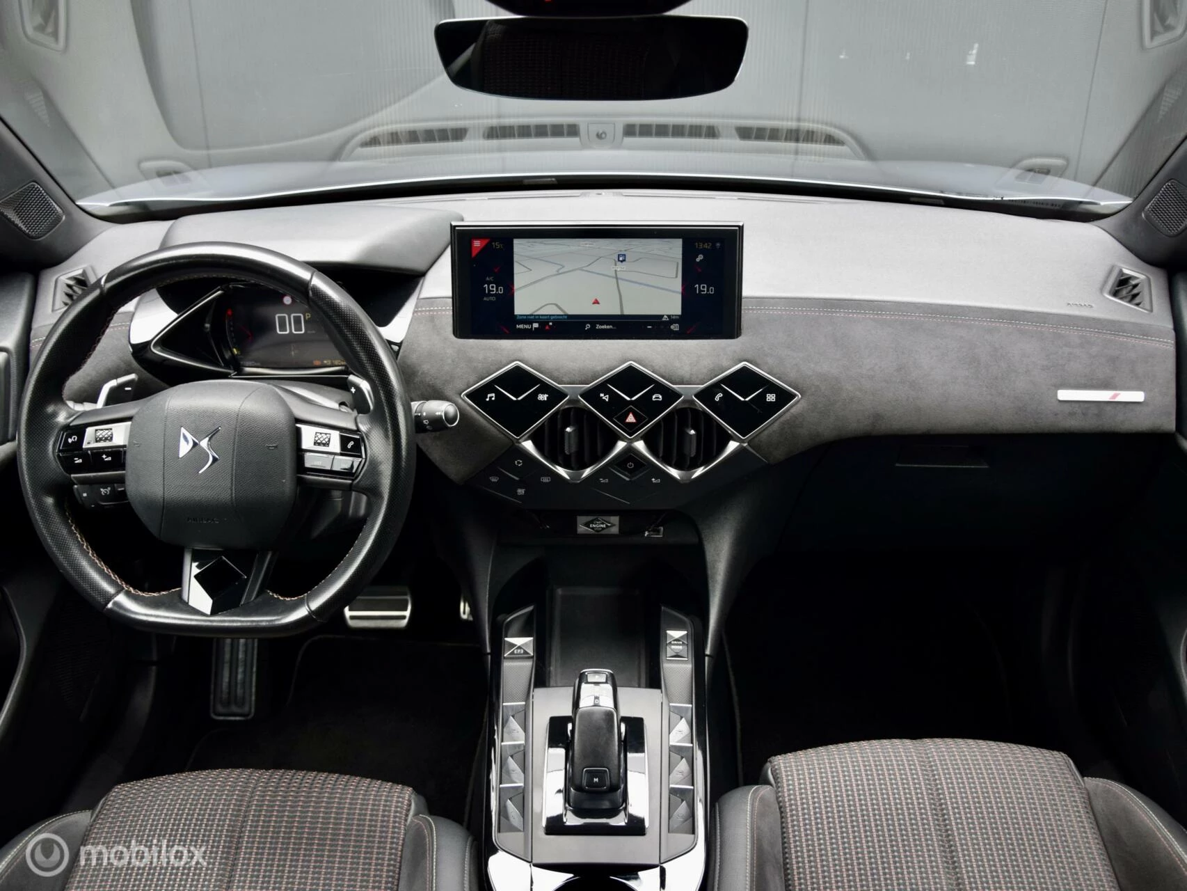 Hoofdafbeelding DS DS 3