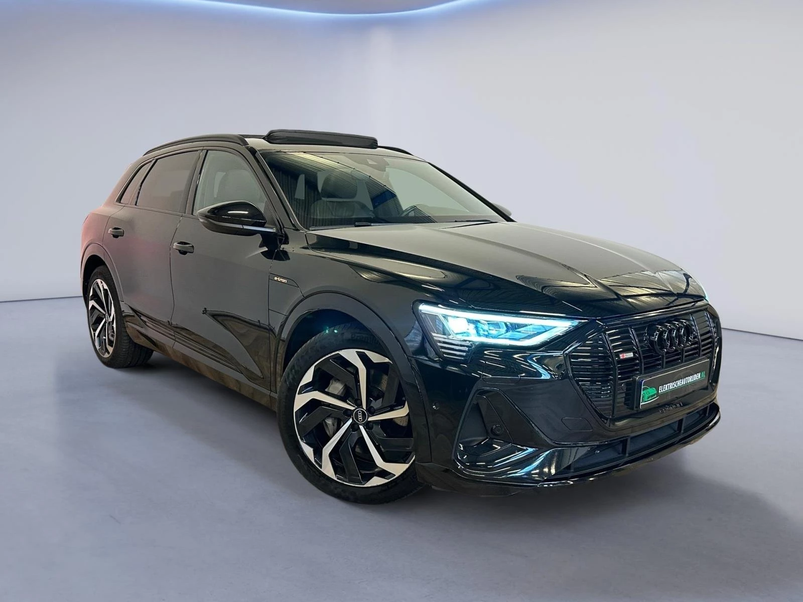 Hoofdafbeelding Audi e-tron