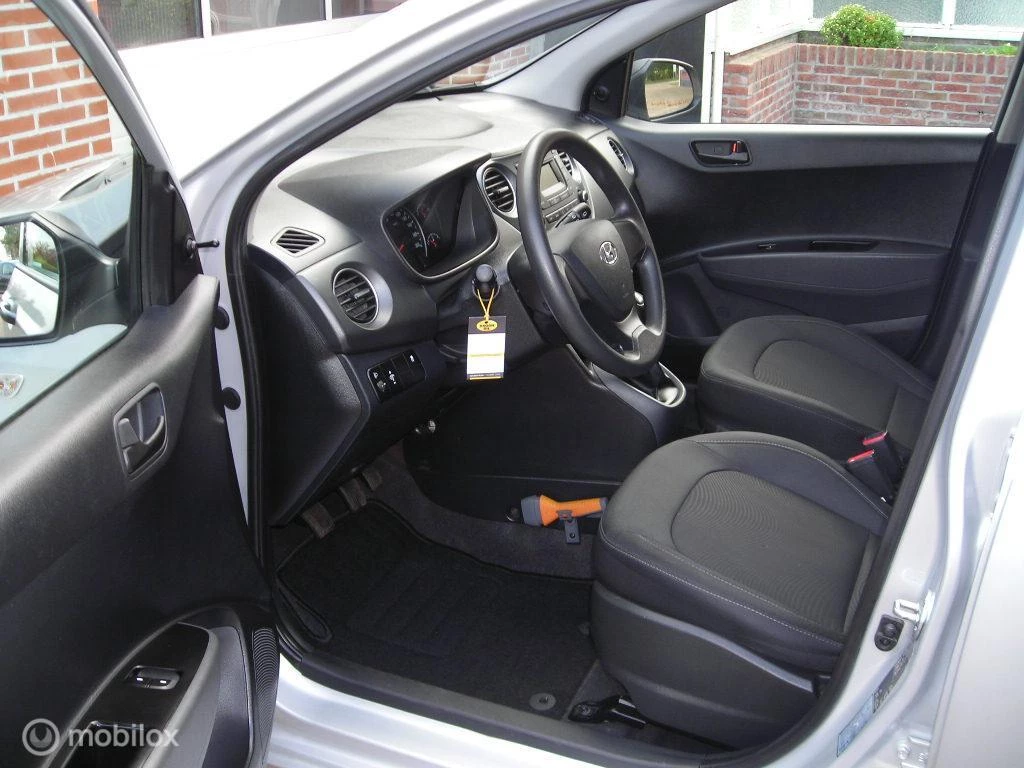 Hoofdafbeelding Hyundai i10