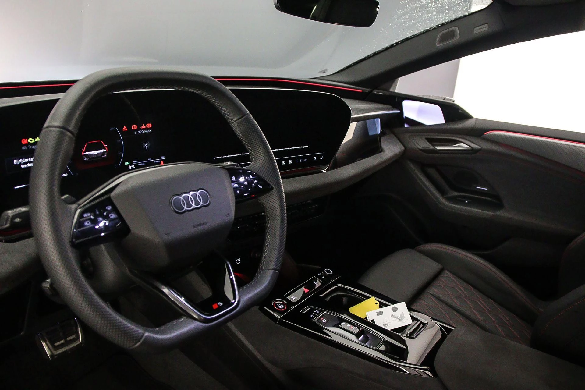 Hoofdafbeelding Audi A6 Avant e-tron
