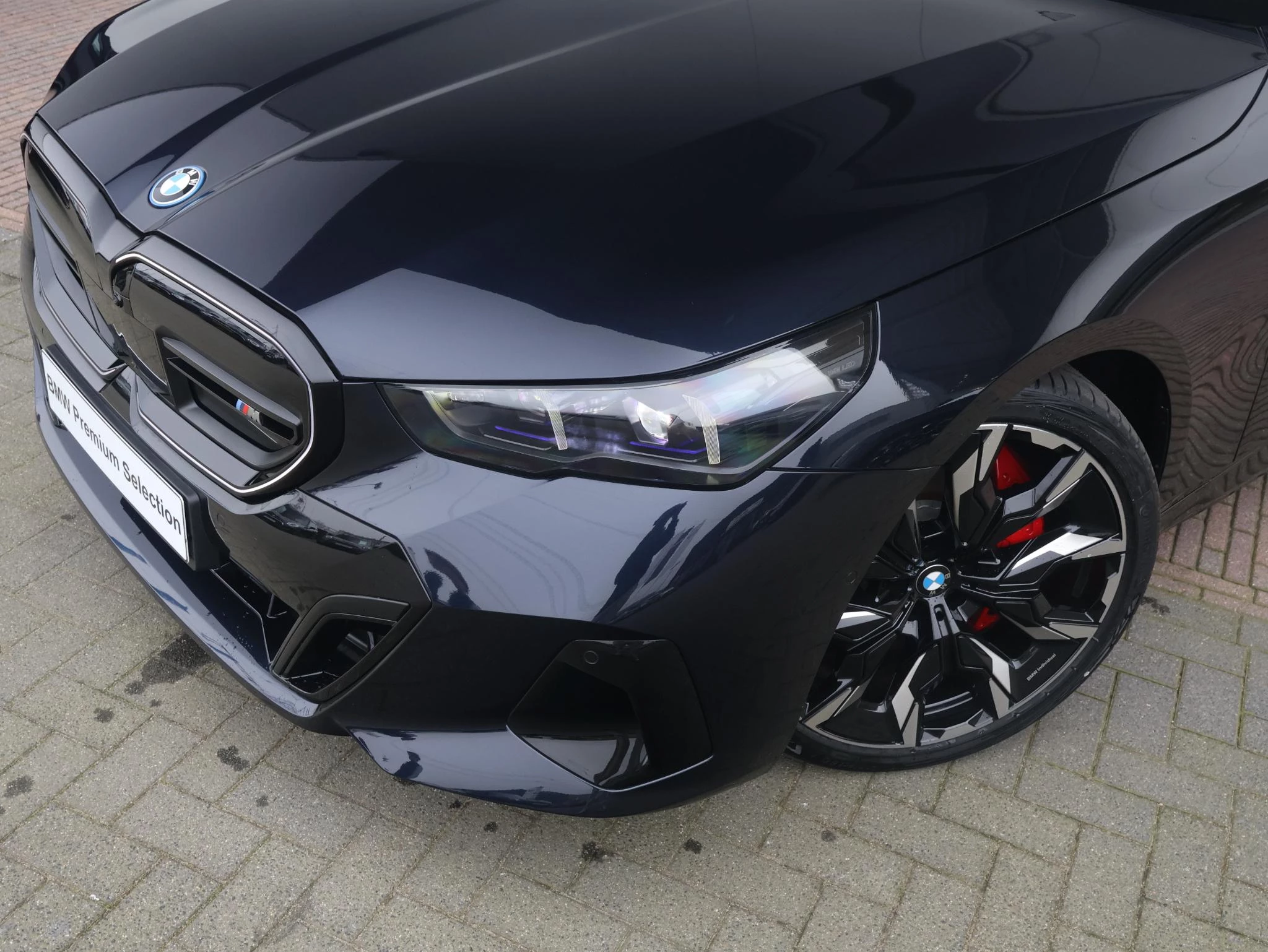 Hoofdafbeelding BMW i5