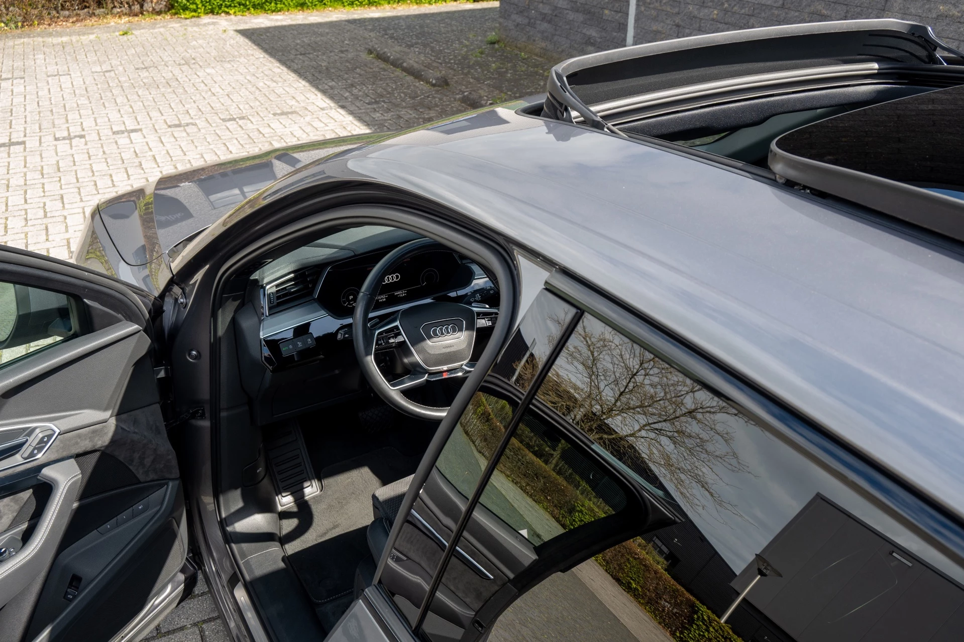 Hoofdafbeelding Audi e-tron