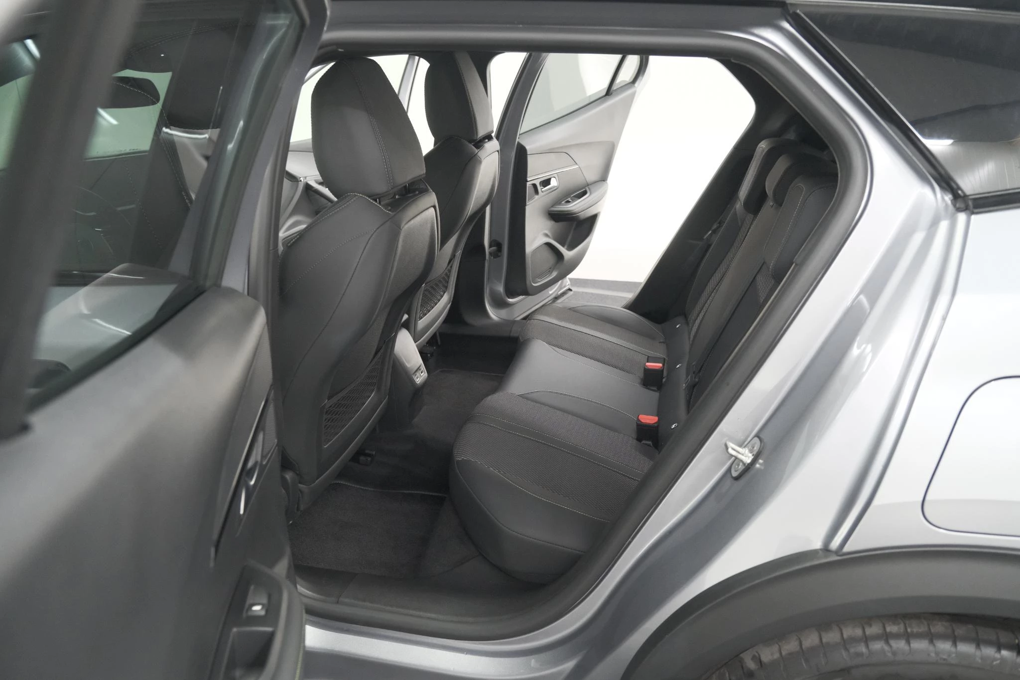 Hoofdafbeelding Peugeot e-2008