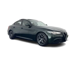 Alfa Romeo Giulia 2.0T Sprint (INCL.BTW) Aut. *PANO | LEATHER-FABRIC | XENON | ADAPTIVE-CRUISE | BLIND-SPOT | SPORTSEATS | CAMERA | NAVI-FULLMAP | DAB+ | SHIFT-PADDLES | PRIVACY-GLASS | ECC | 18"ALU*