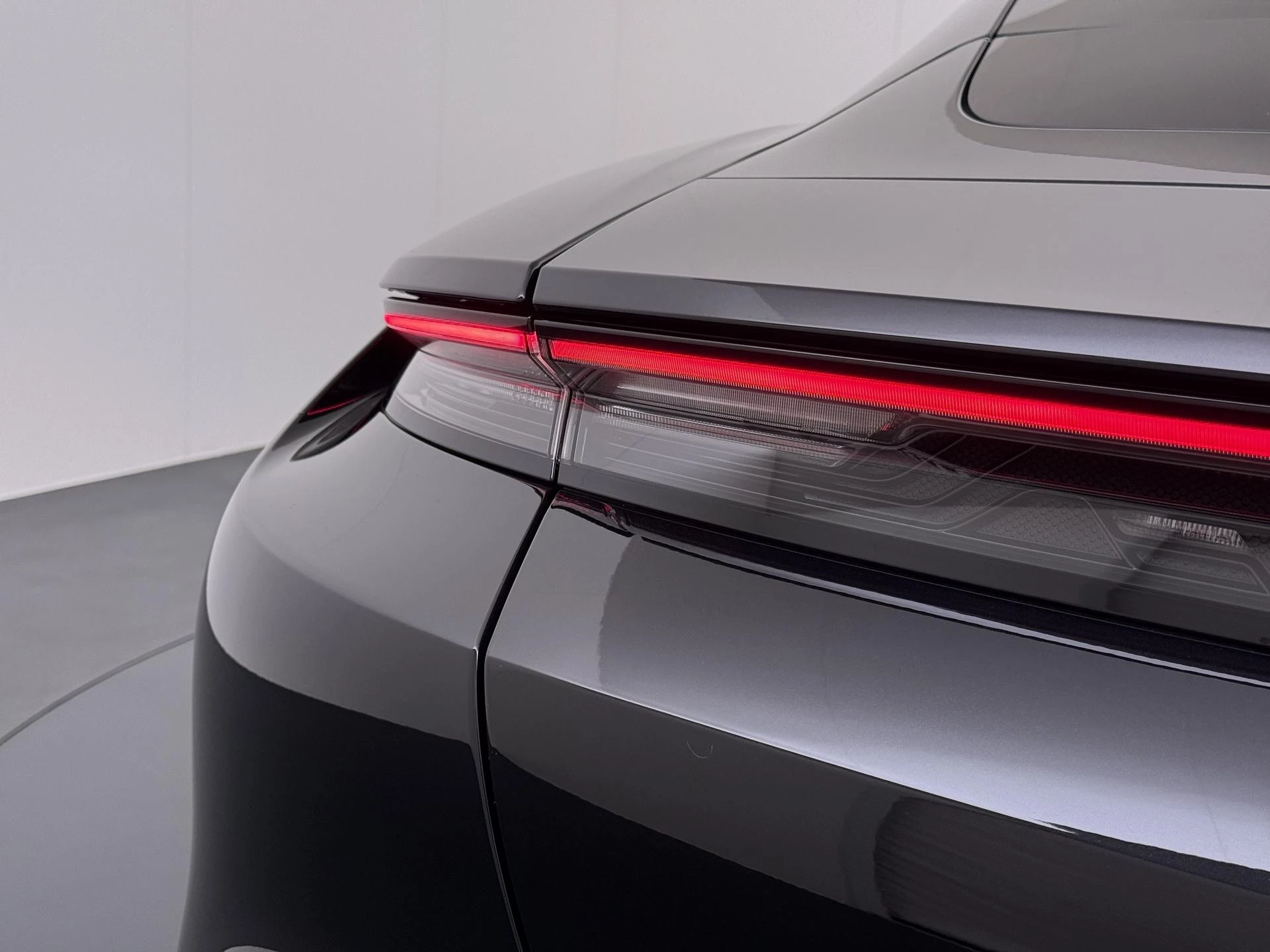 Hoofdafbeelding Porsche Taycan