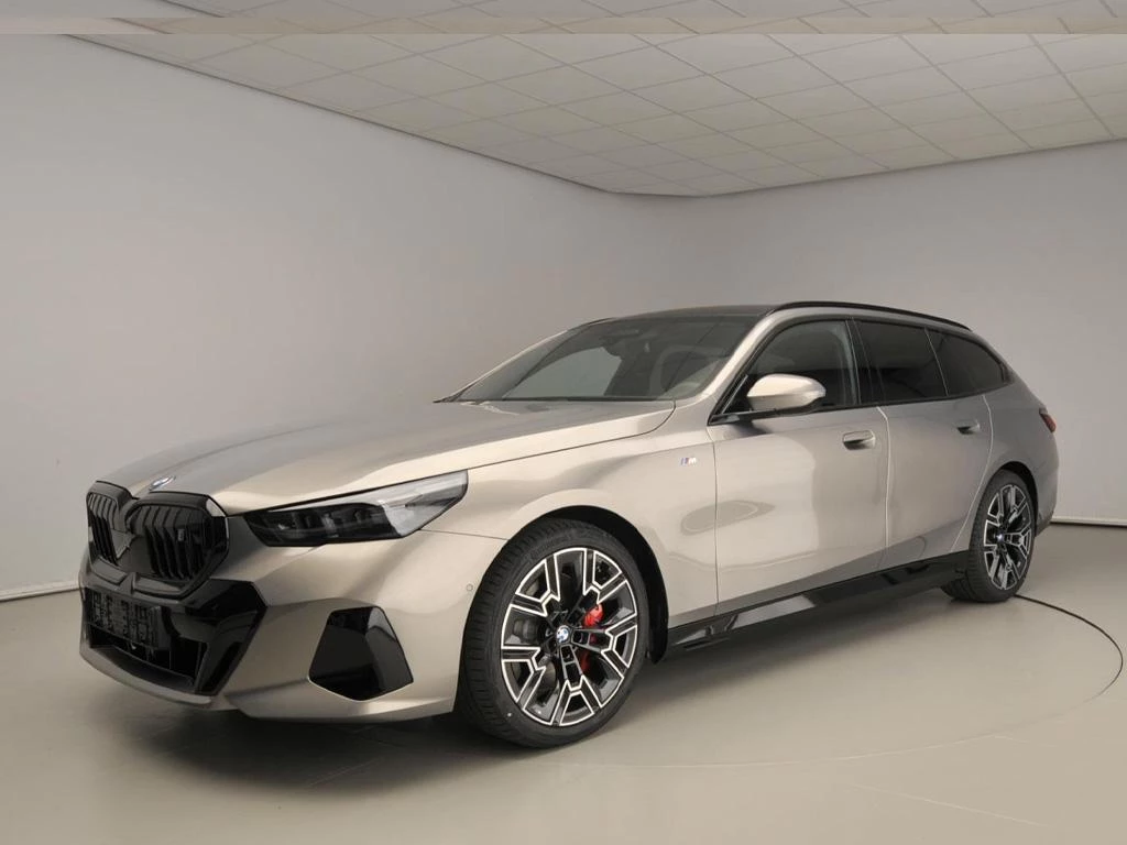 Hoofdafbeelding BMW i5