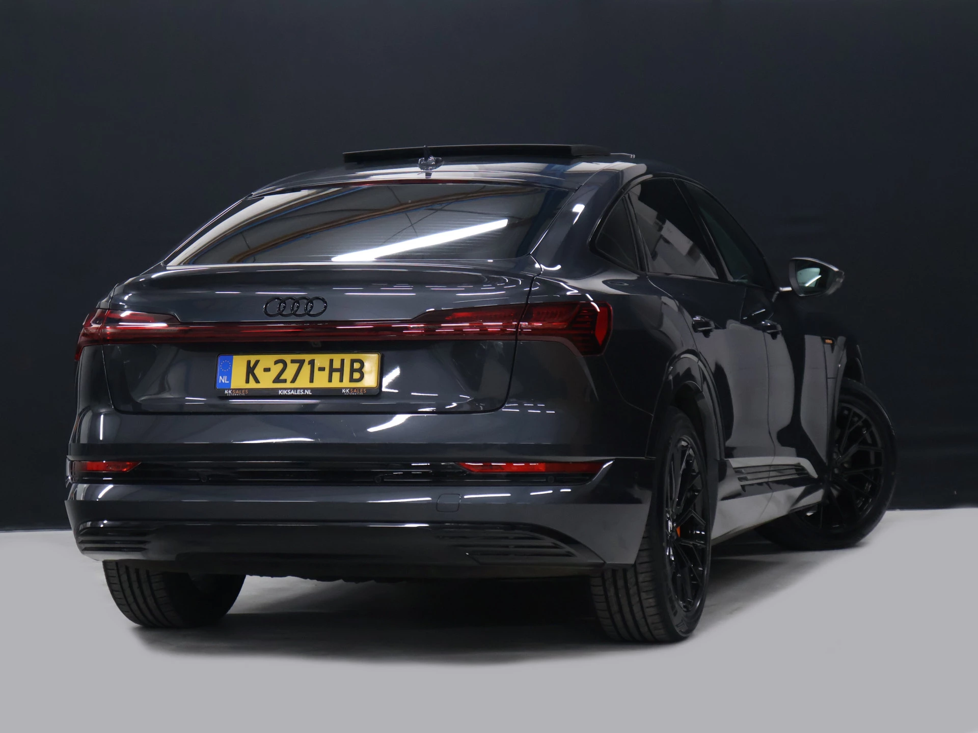 Hoofdafbeelding Audi e-tron