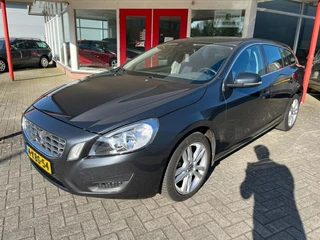 Hoofdafbeelding Volvo V60 Volvo V60 1.6 T3 150PK Automaat TREKHAAK/PDC/NAVI/BLUETHOOTH