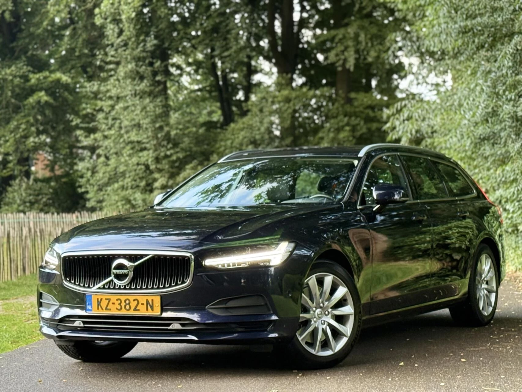 Hoofdafbeelding Volvo V90