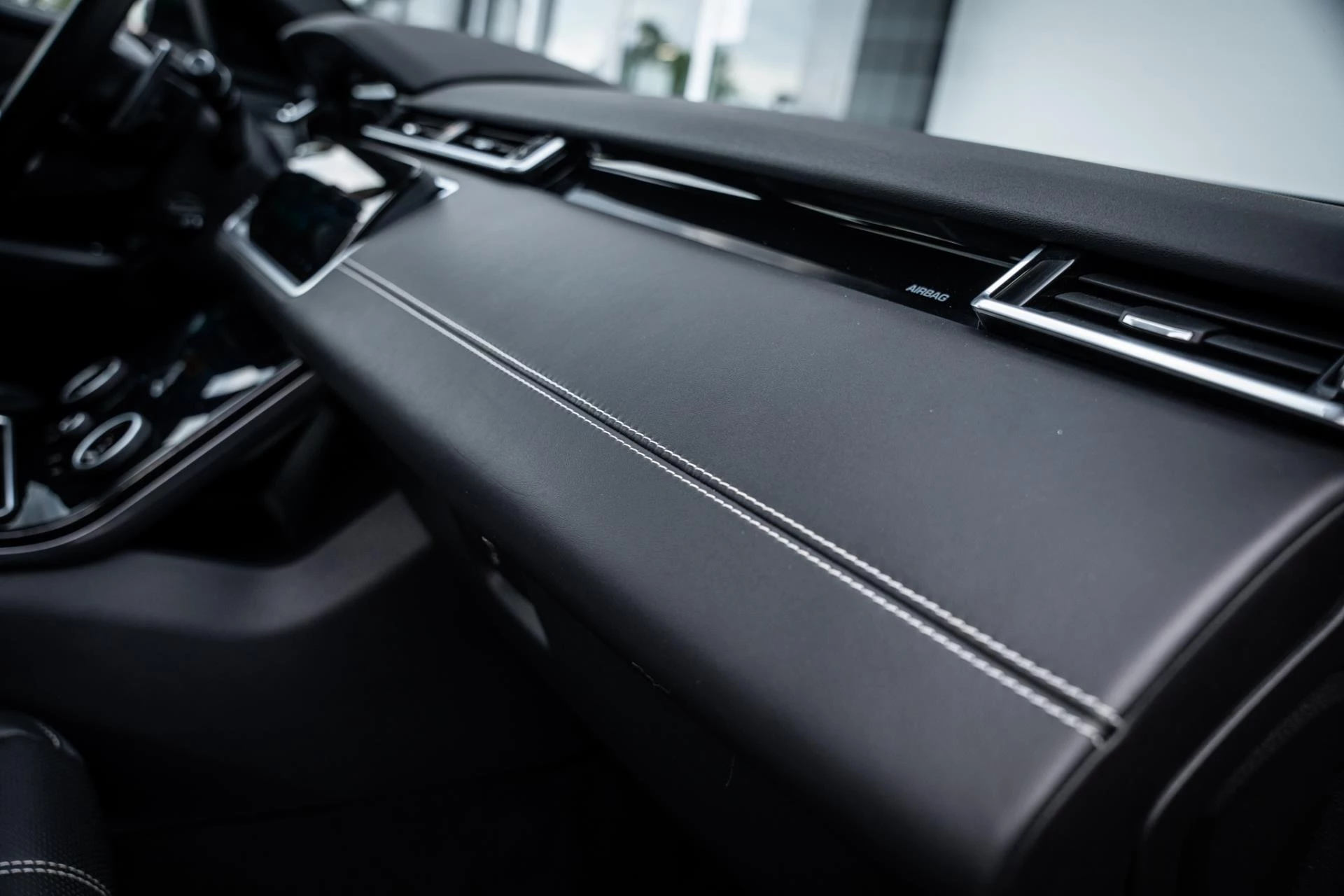 Hoofdafbeelding Land Rover Range Rover Velar