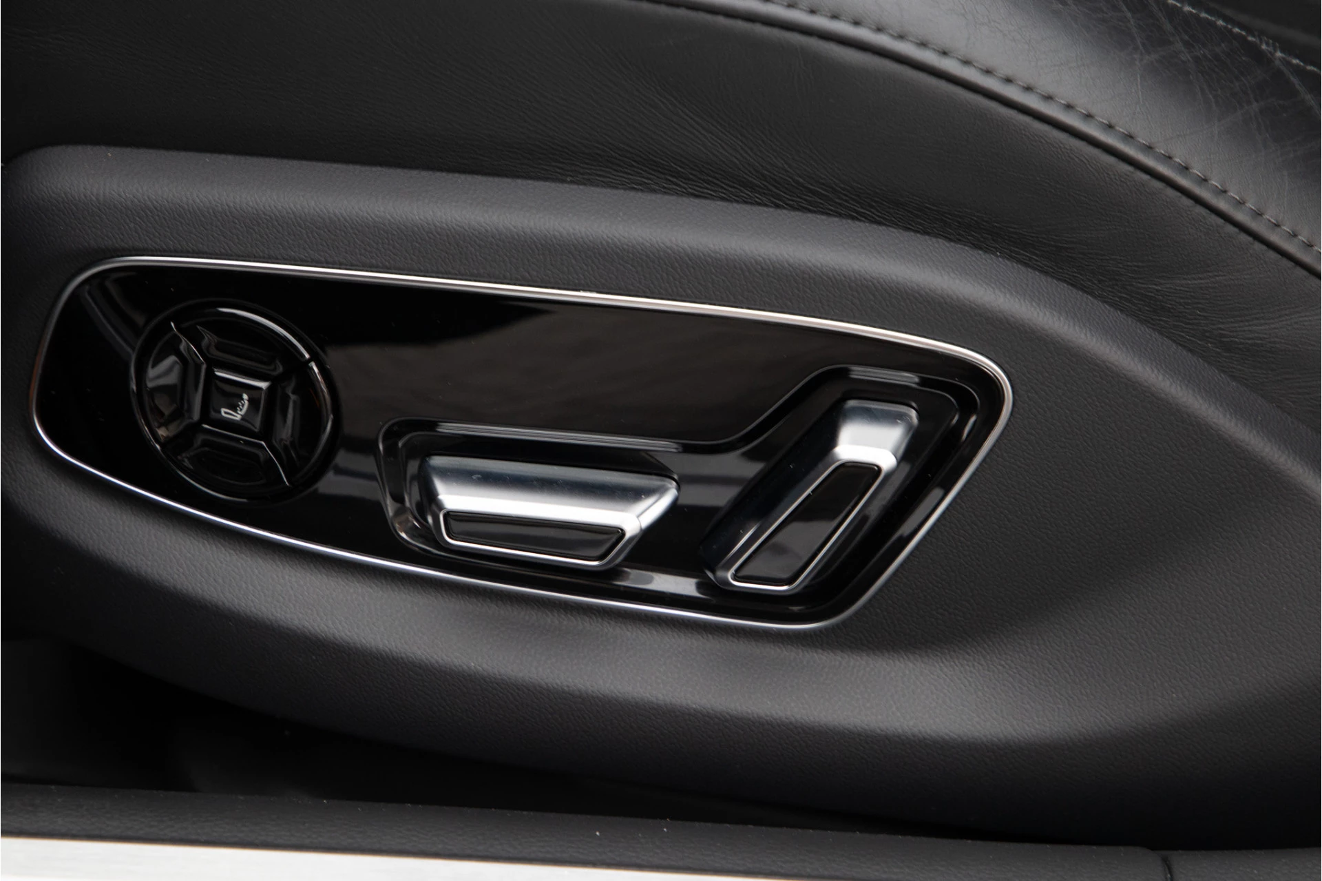Hoofdafbeelding Audi A8