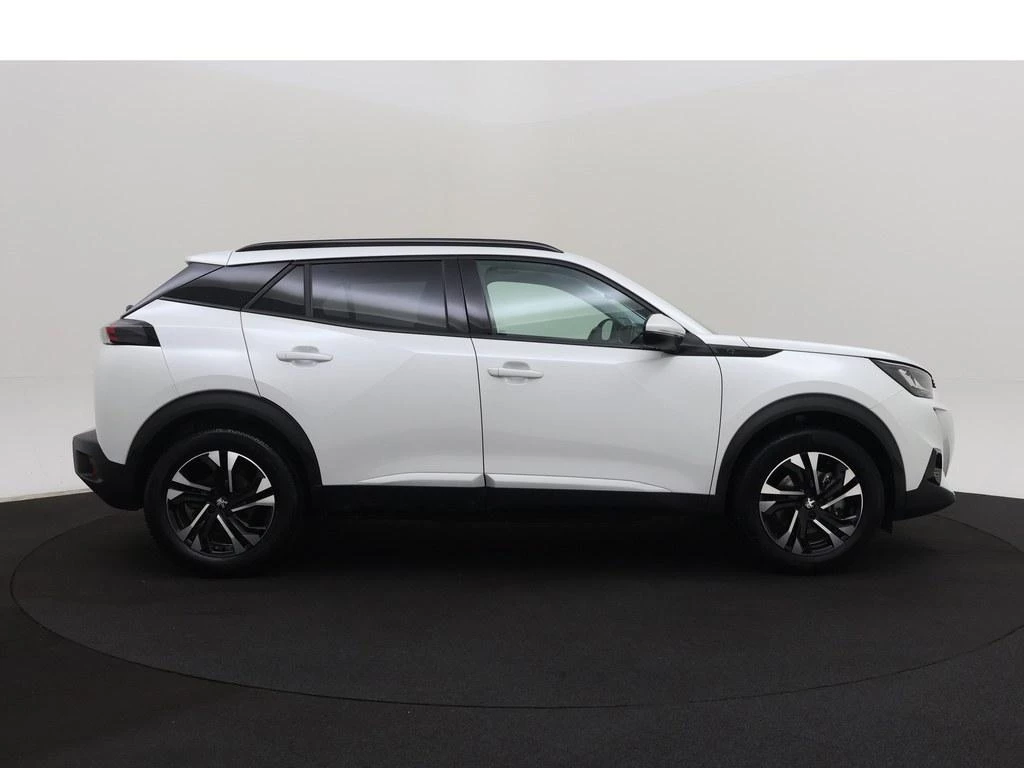 Hoofdafbeelding Peugeot e-2008