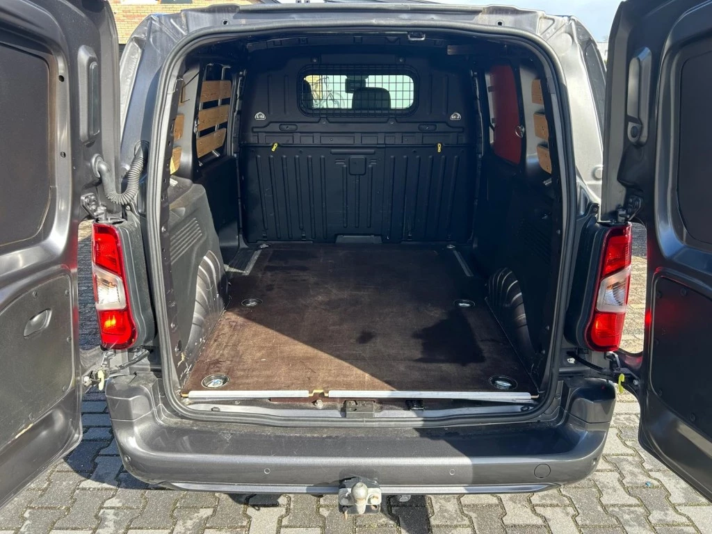 Hoofdafbeelding Peugeot Partner