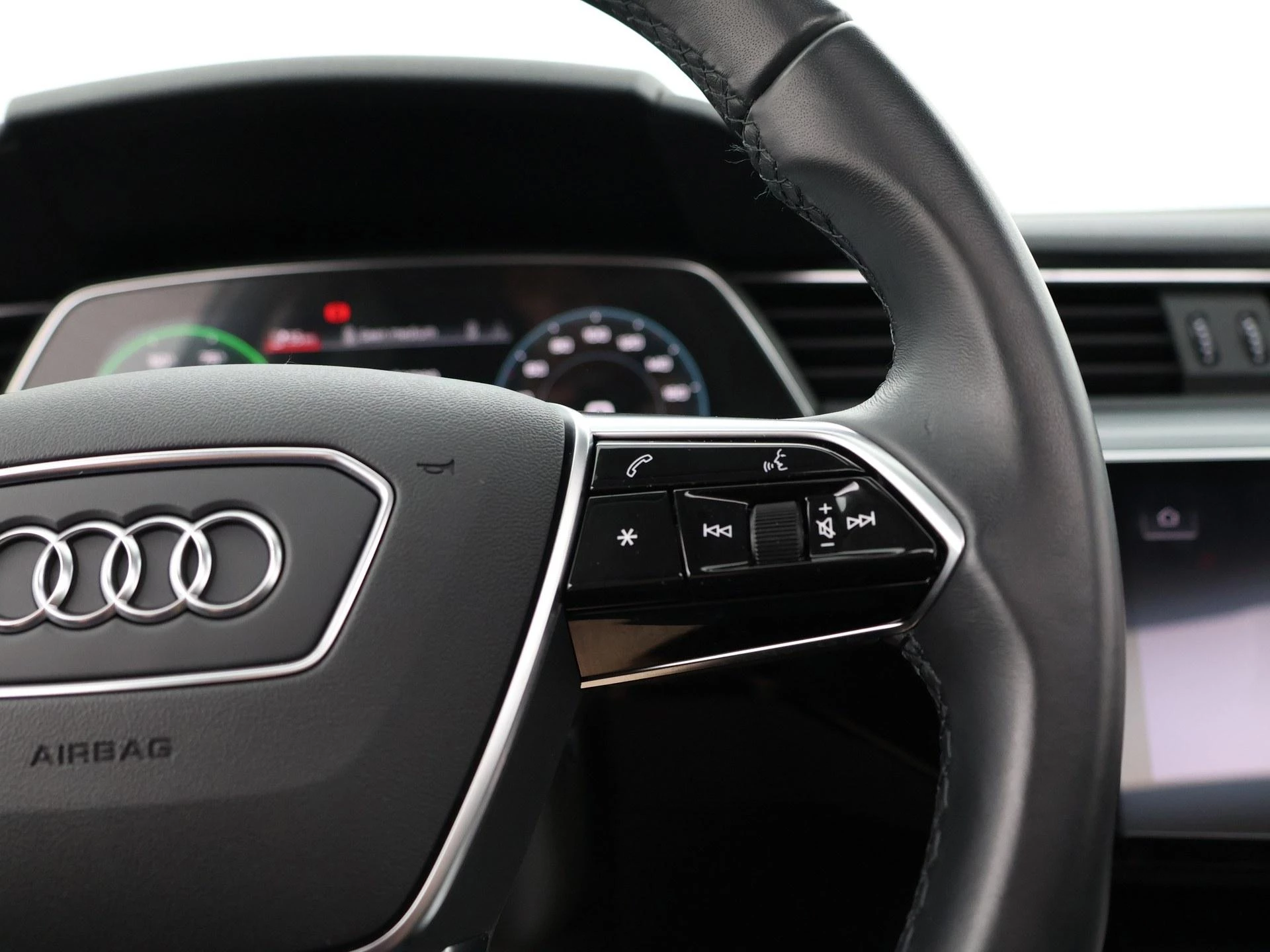 Hoofdafbeelding Audi e-tron
