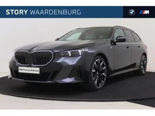 BMW 5 Serie Touring 520d xDrive M Sport Automaat / Panoramadak / Trekhaak / Bowers & Wilkins / Adaptief onderstel professional / Parking Assistant Professional / Adaptieve LED