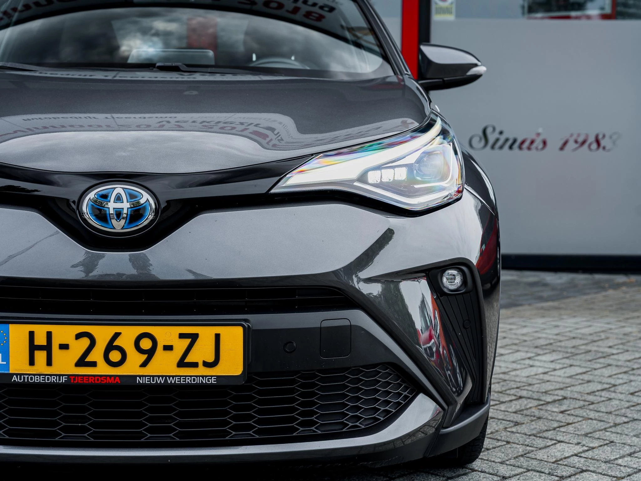 Hoofdafbeelding Toyota C-HR