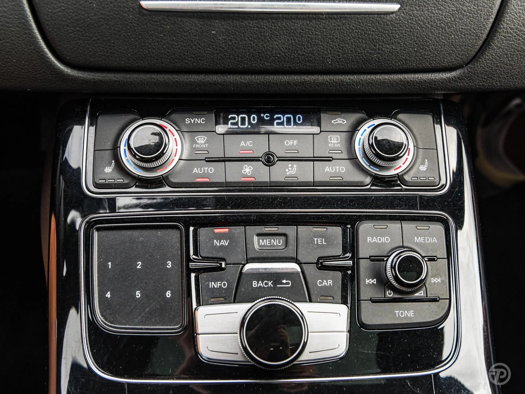 Hoofdafbeelding Audi A8