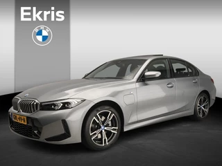 BMW 3 Serie Sedan 320e | M-Sportpakket | LED | Navigatie | Schuifdak | Sportstoelen | Shadow line | DAB | Alu 18 inch