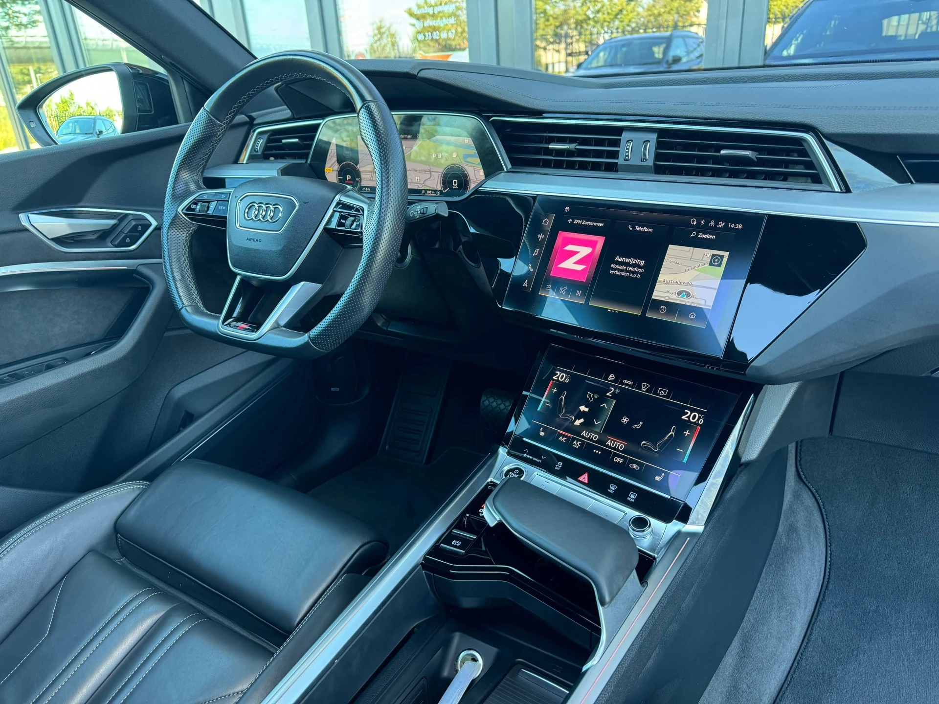 Hoofdafbeelding Audi e-tron