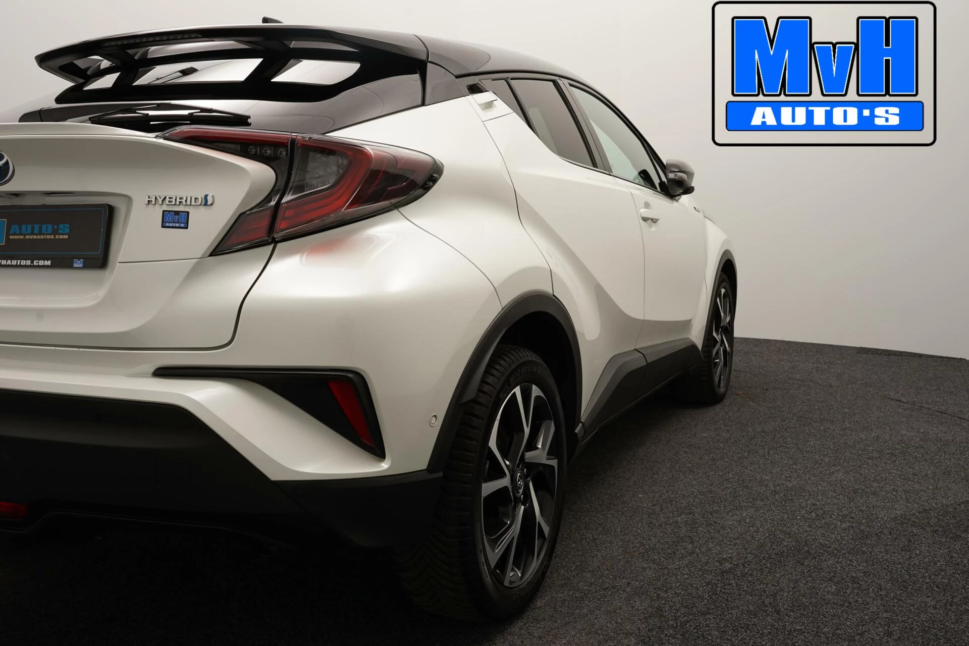 Hoofdafbeelding Toyota C-HR